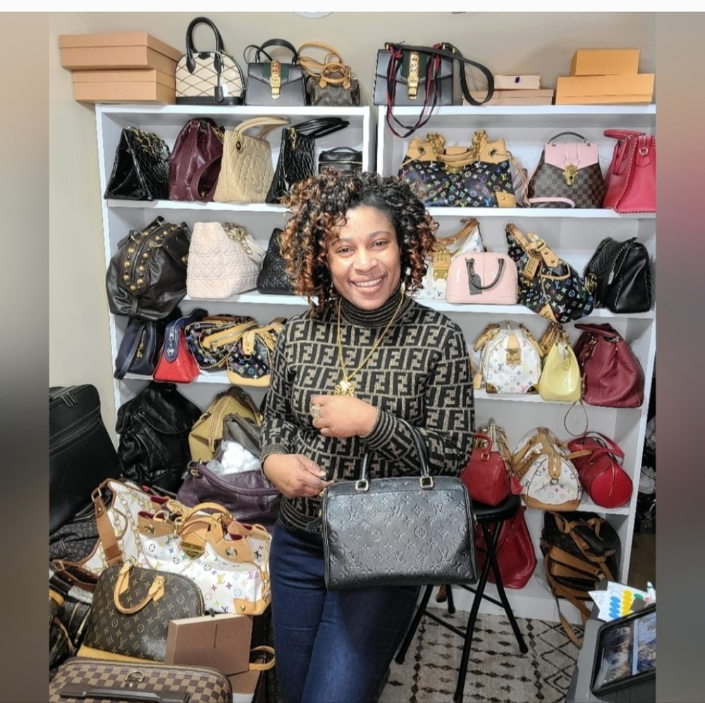 Unlisted luxury Show Item
